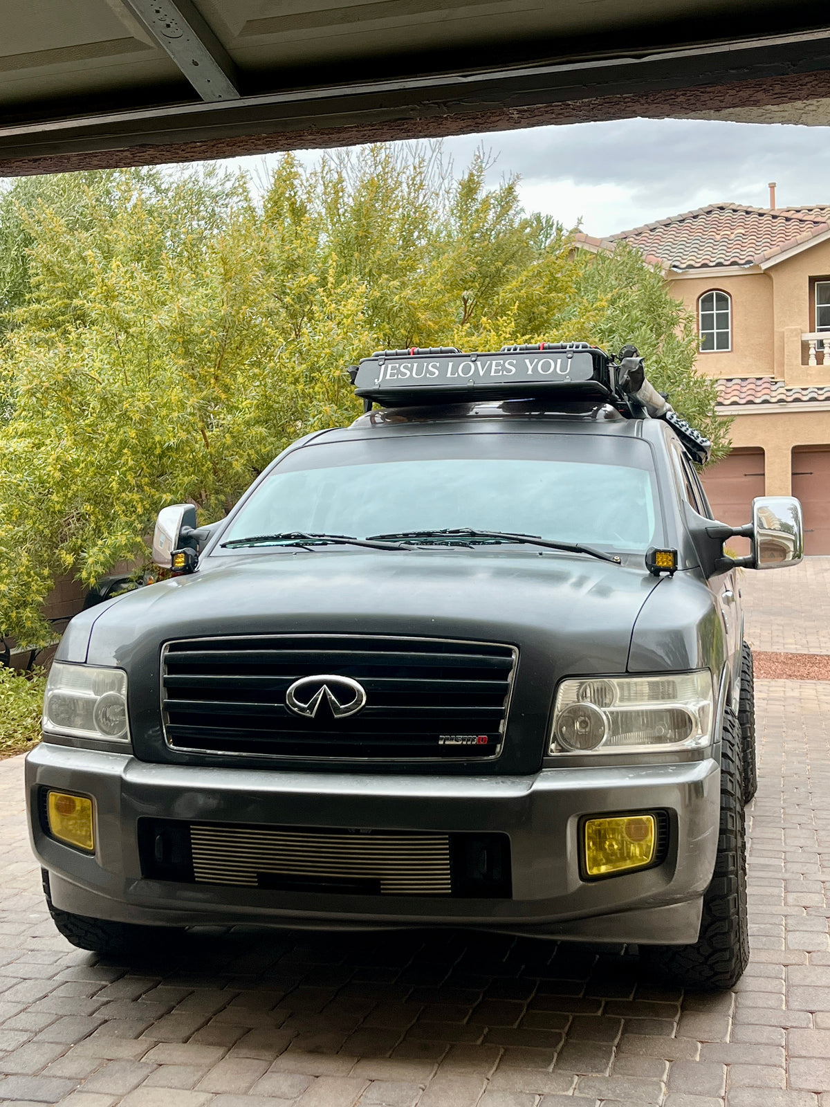 Emmanuel's 2006 Infiniti QX56
