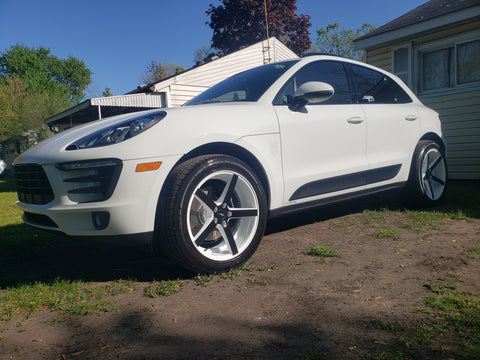 2017 Porsche Macan