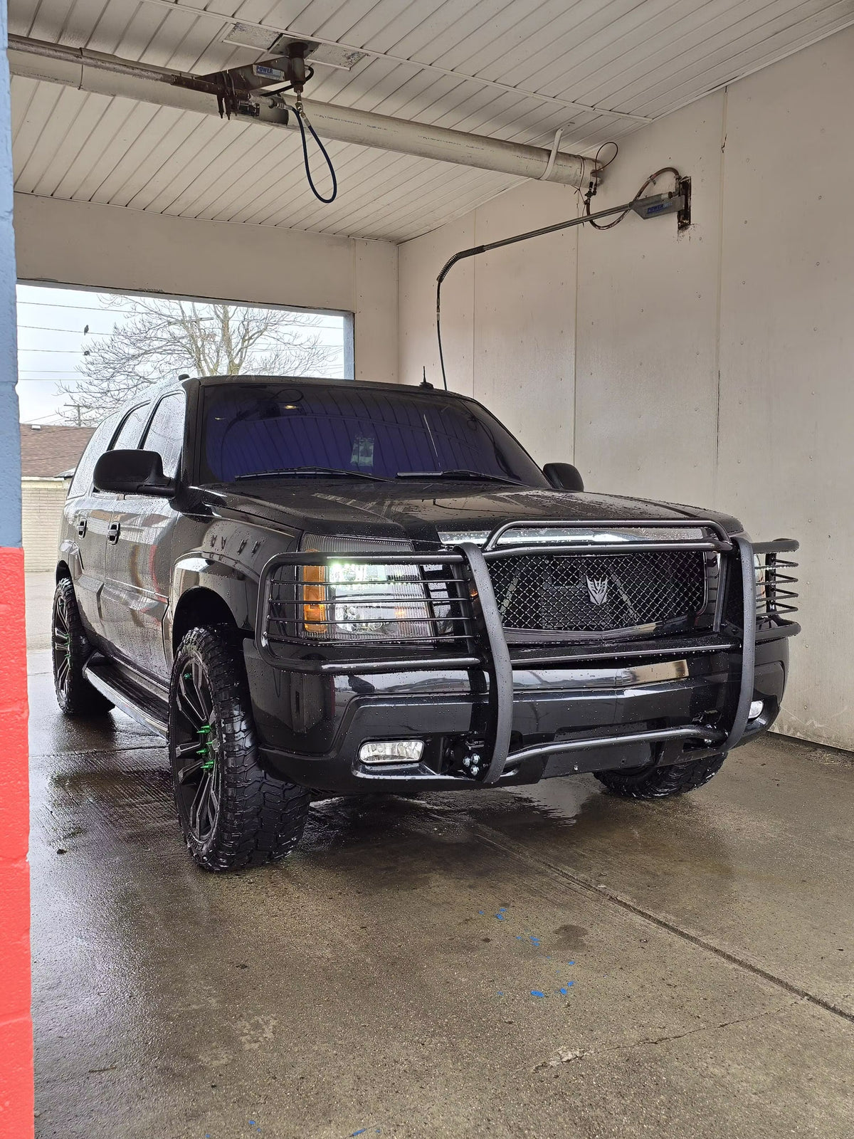 Robert's 2004 Cadillac Escalade