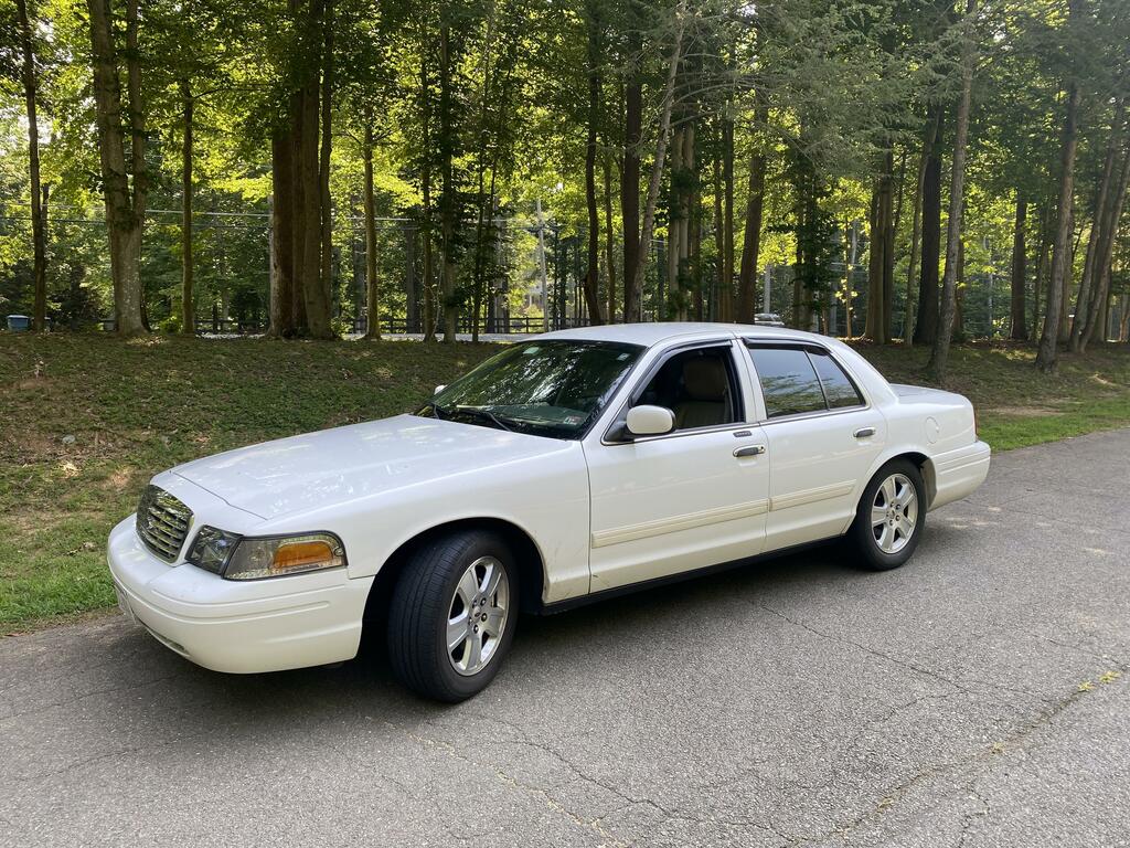 Neal's 2011 Ford Crown Victoria