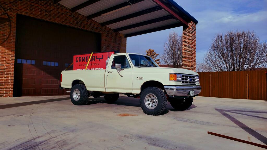 Logan's 1995 Ford F-150