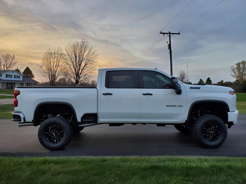 Robert's 2022 Chevrolet Silverado 2500